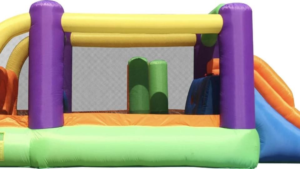 UGRÁLÓVÁR AKADÁLYPÁLYA